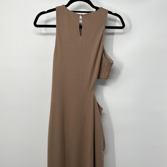 Michael Costello x REVOLVE Rylan Midi Dress in Taupe L - Picture 9 of 11
